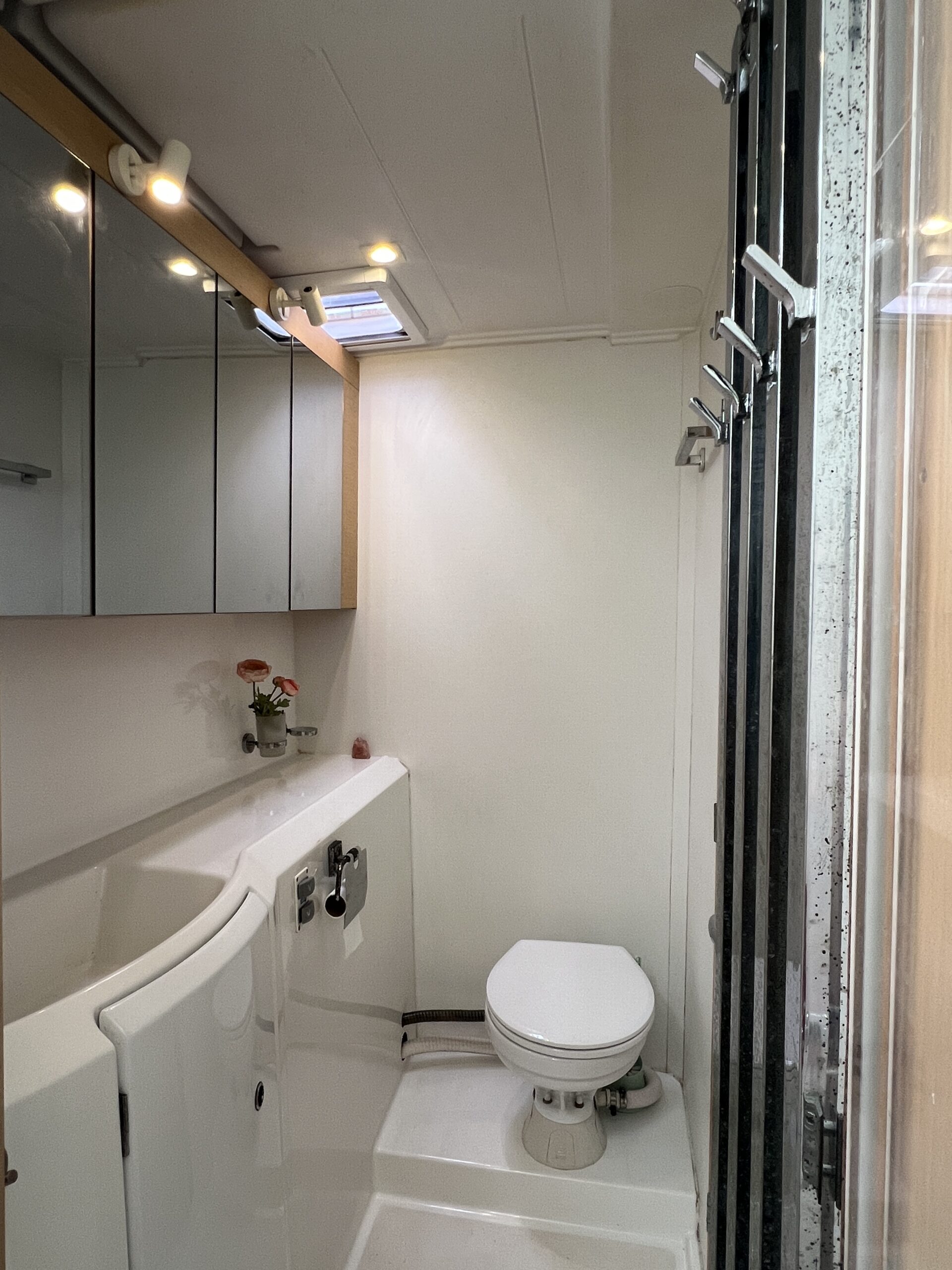 Elsa — 2017 Lagoon 400 S2 catamaran
