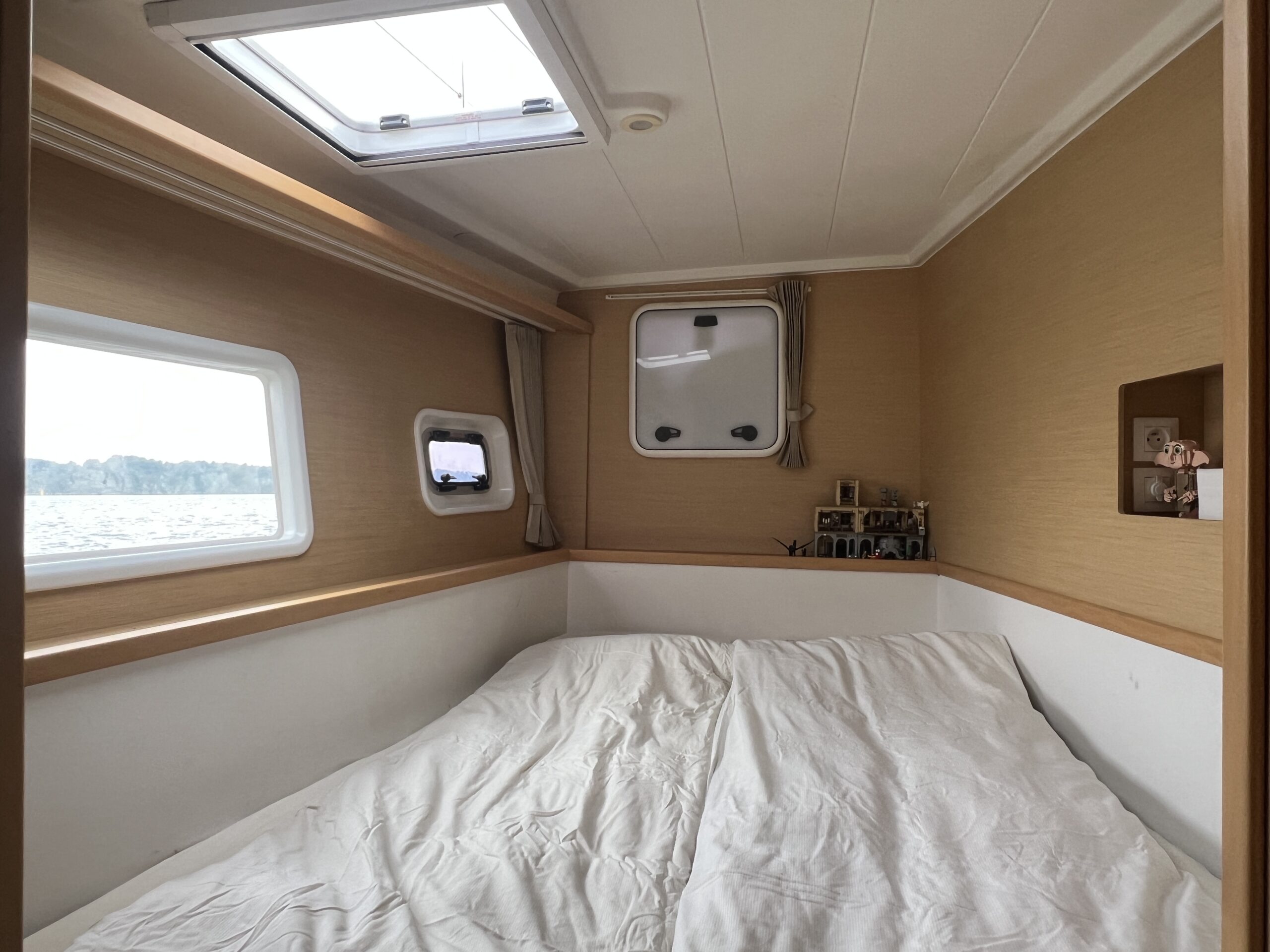 Elsa — 2017 Lagoon 400 S2 catamaran