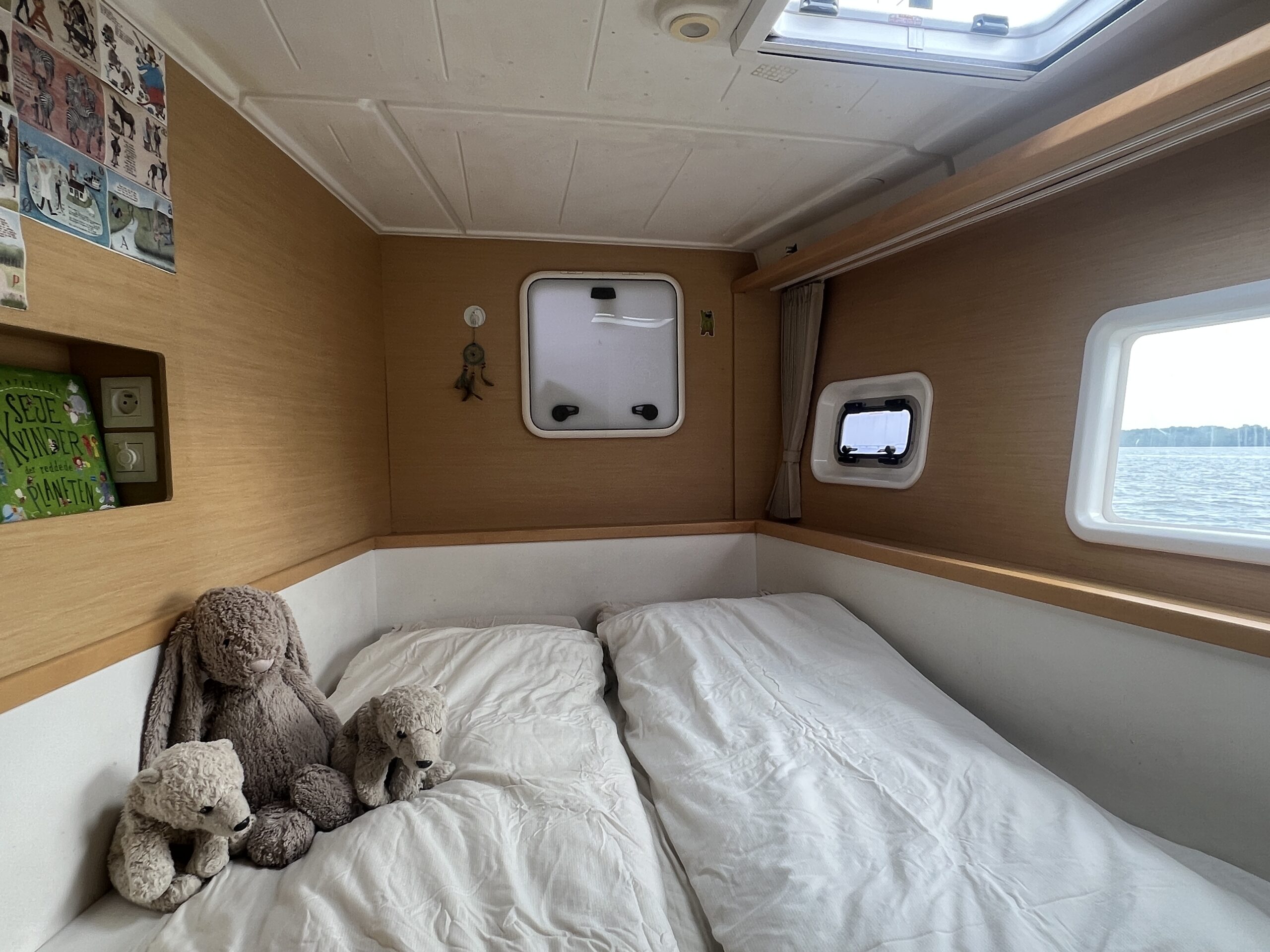 Elsa — 2017 Lagoon 400 S2 catamaran