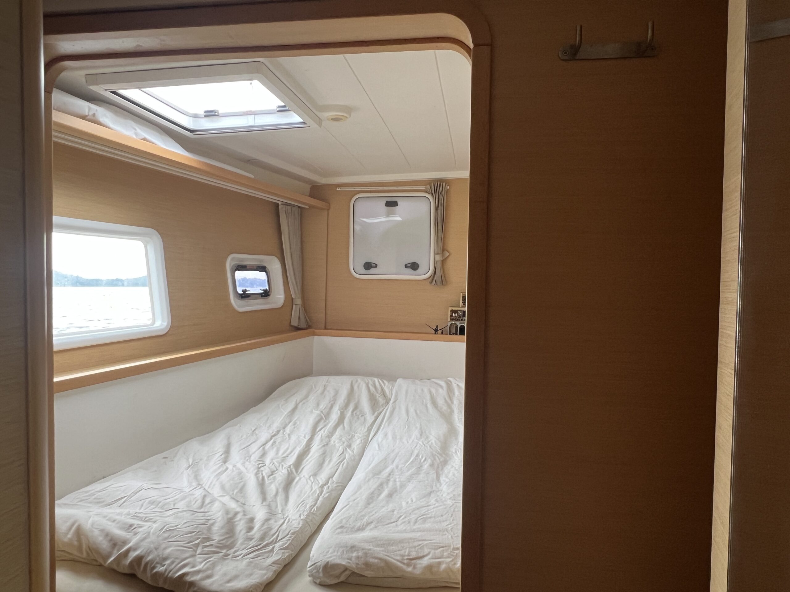 Elsa — 2017 Lagoon 400 S2 catamaran