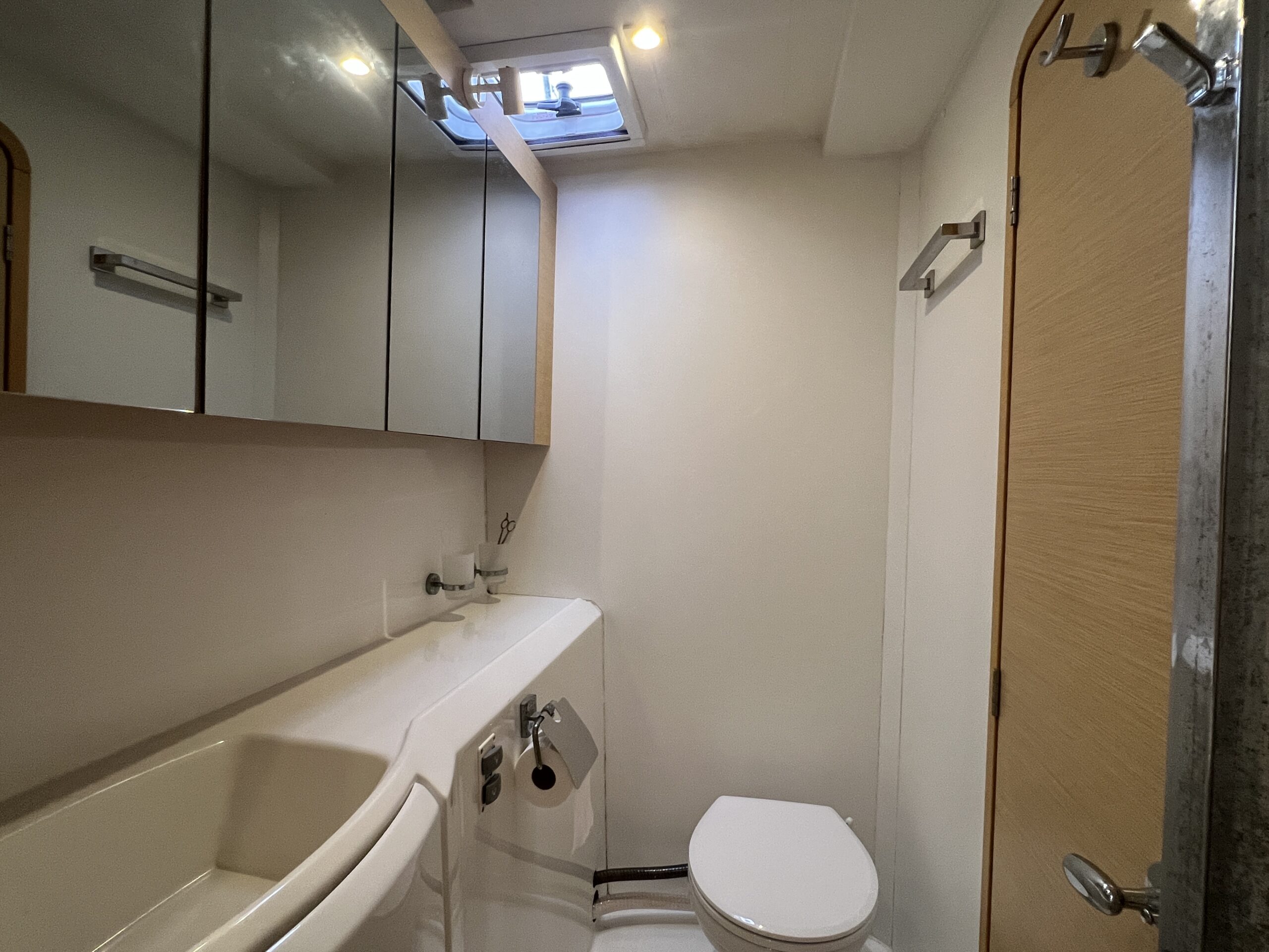 Elsa — 2017 Lagoon 400 S2 catamaran